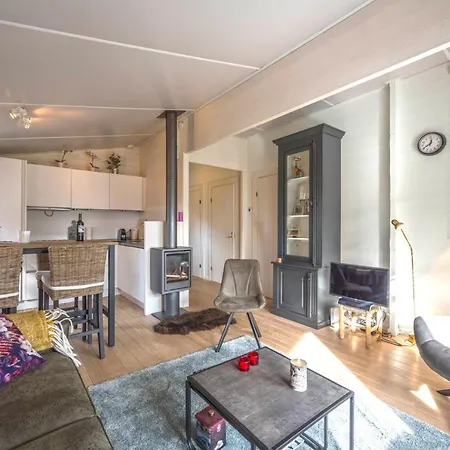 Holiday home Vrijstaande Woning Met Prive Tuin In Duingebied