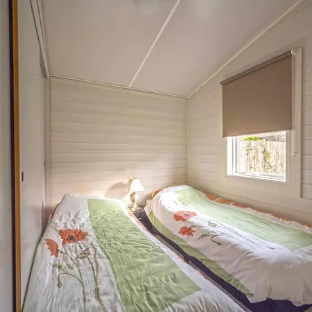 Holiday home Vrijstaande Woning Met Prive Tuin In Duingebied Warmenhuizen