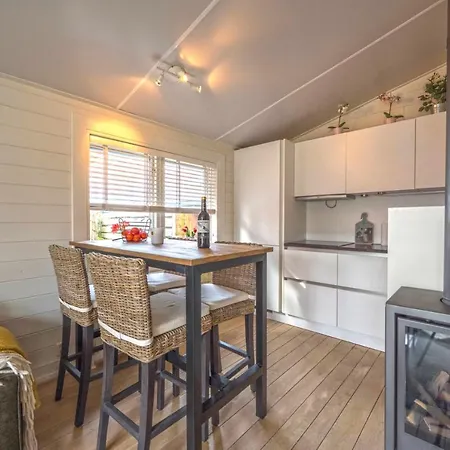 Vrijstaande Woning Met Prive Tuin In Duingebied Holiday home *